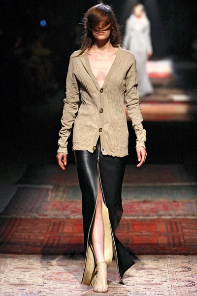 Look 25